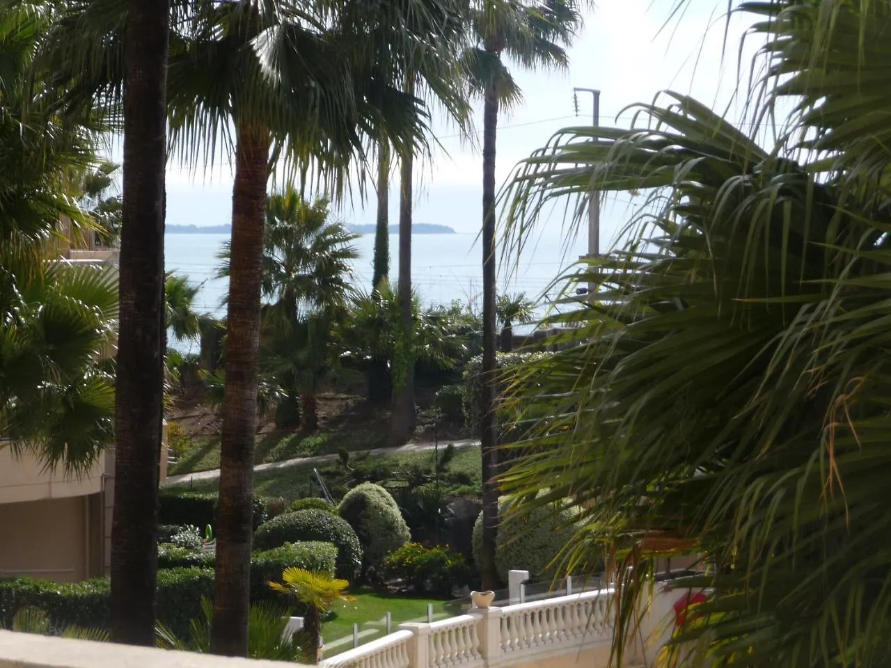 Cannes Design Vue Mer 0*,